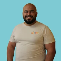 samir-manager-auto-ecole-veillon Samir, manager de l'auto-école Veillon